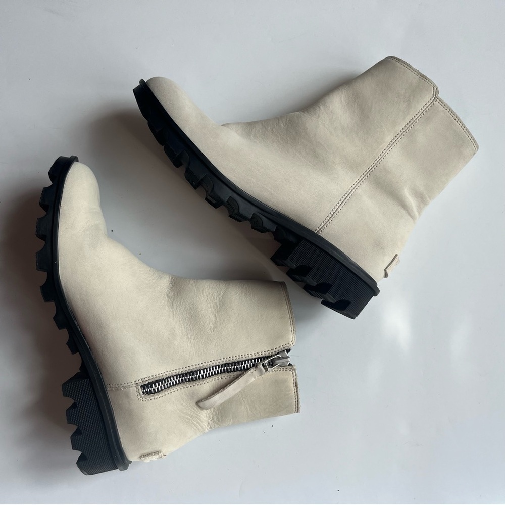 Sorel Phoenix Zip Fawn OFF White Waterproof Bootie Women’s Size 8 - Picture 9 of 9